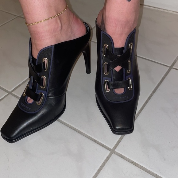 Versace ankle boot/heel - Picture 8 of 12
